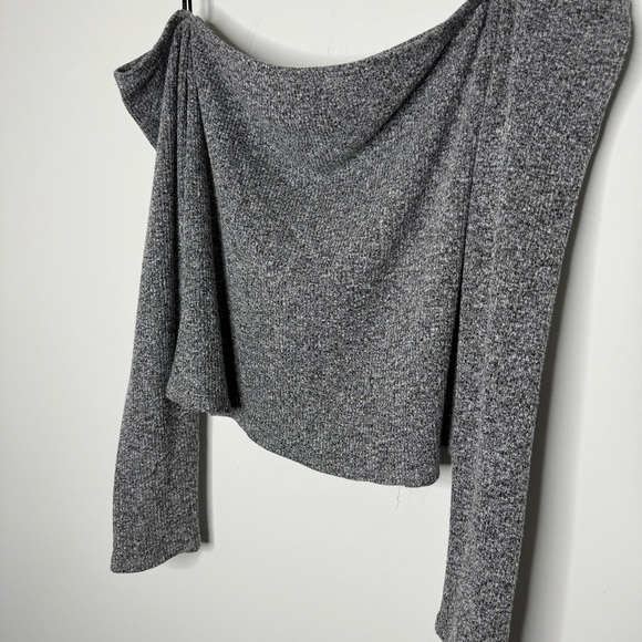 Forever 21 Ribbed Grey Off the Shoulder Top - Picture 3 of 5